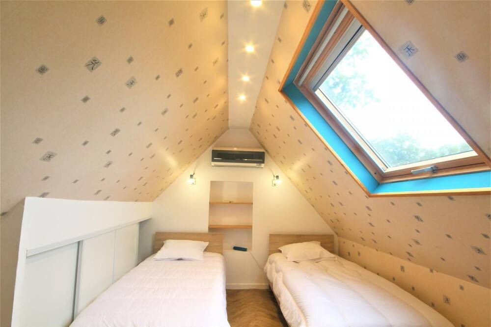 Photo of Bedroom in Saint-Jouin-Bruneval