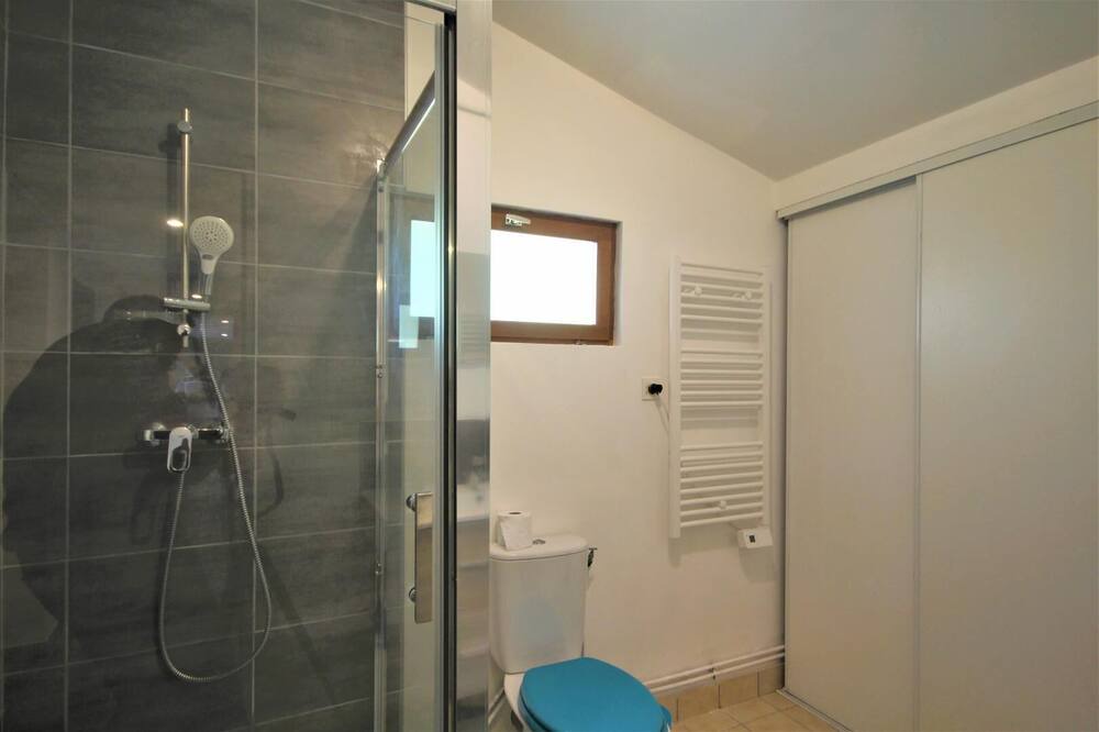 Photo of Bathroom in Saint-Jouin-Bruneval