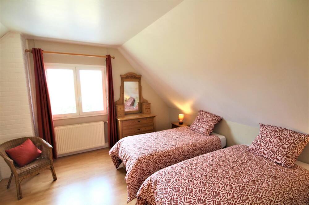 Photo of Bedroom in Mesnieres-en-Bray