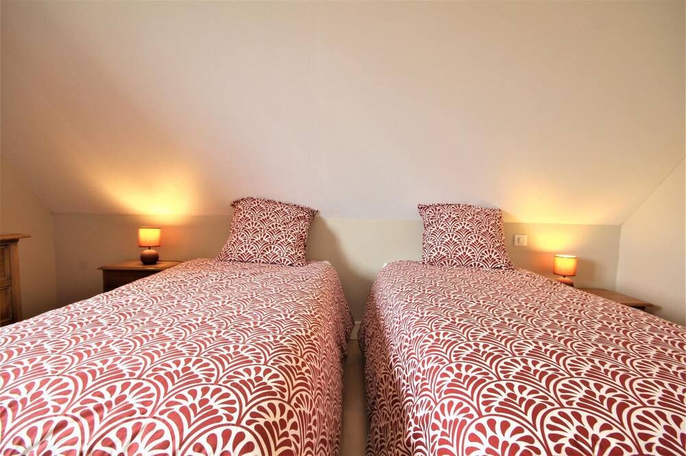 Photo of Bedroom in Mesnieres-en-Bray
