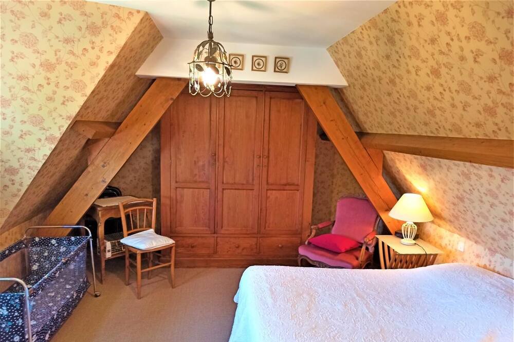 Photo of Bedroom in Thil-Manneville