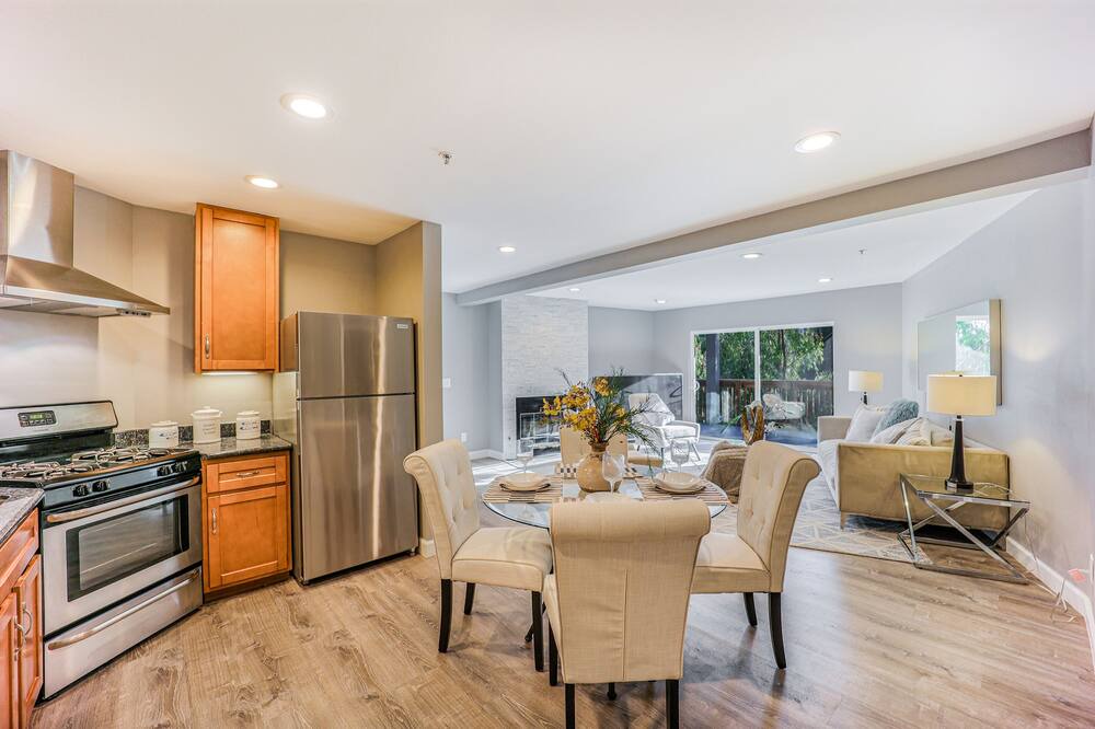 Photo of Kitchen in Claremont Hills