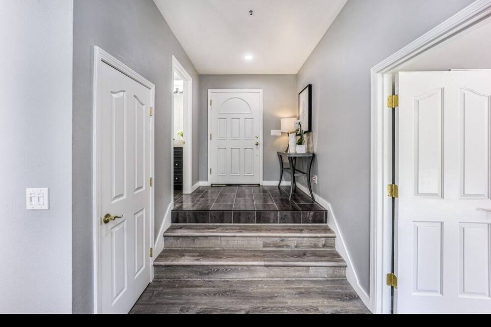 Photo of Outdoor in Claremont Hills