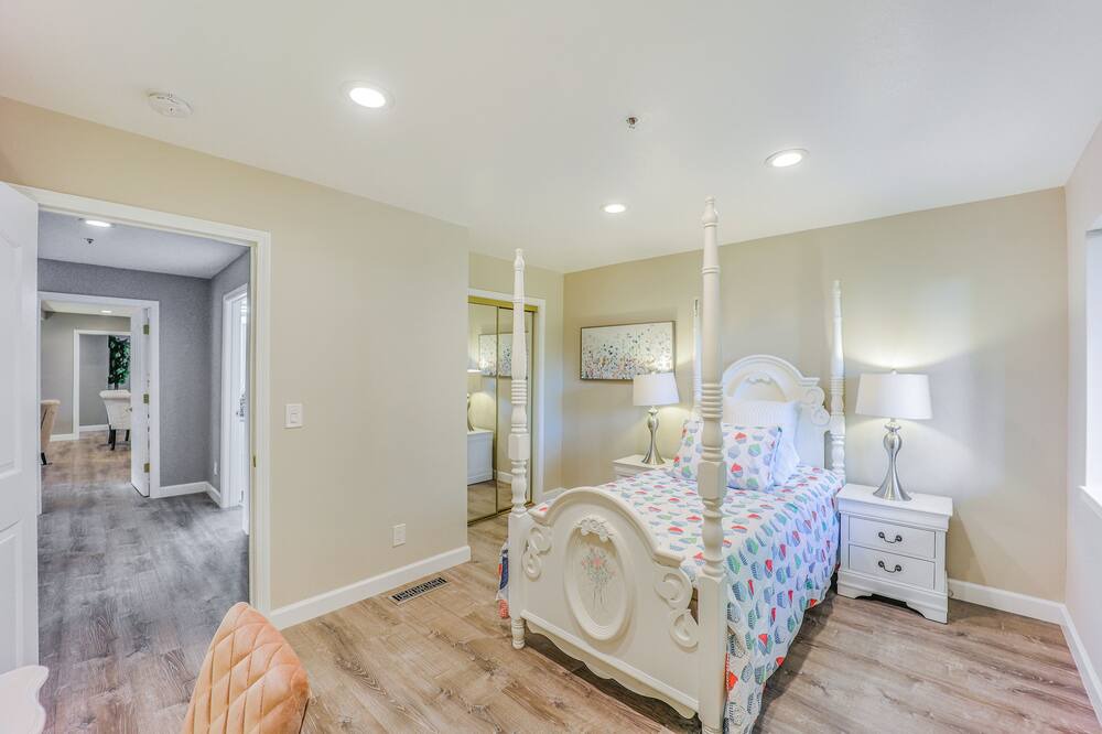 Photo of Bedroom in Claremont Hills