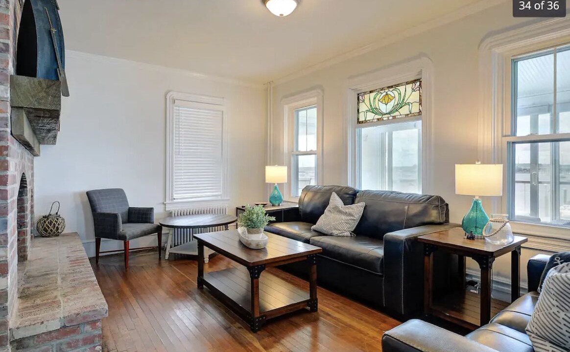 Photo of Livingroom in Tiverton