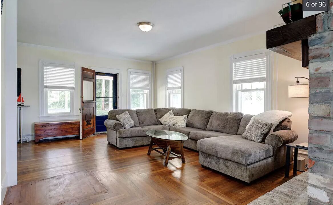 Photo of Livingroom in Tiverton