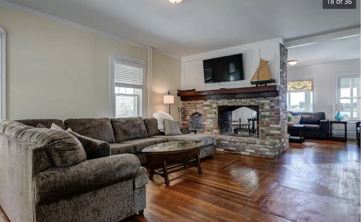 Photo of Livingroom in Tiverton