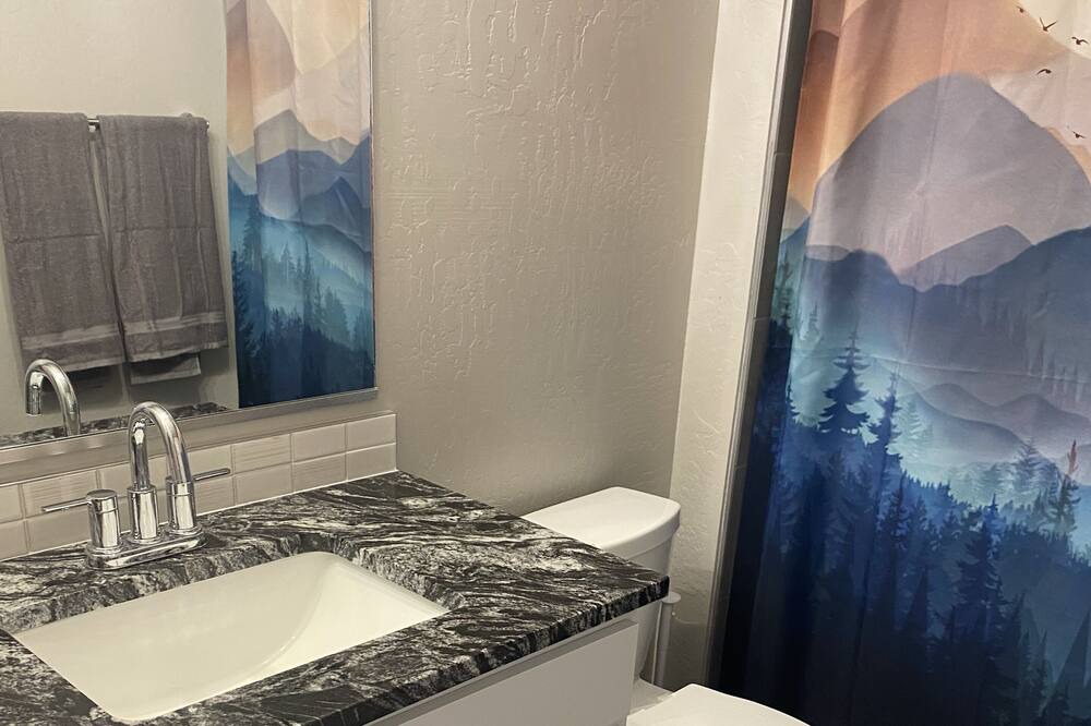 Photo of Bathroom in Artesia