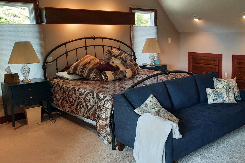Photo of Bedroom in Pittsville