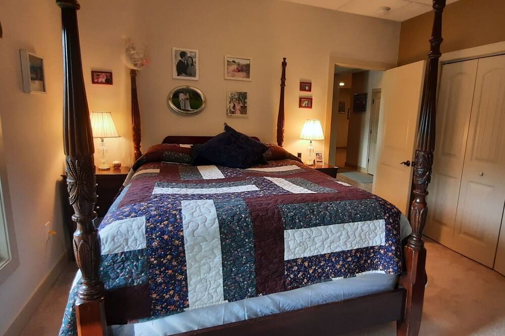 Photo of Bedroom in Pittsville