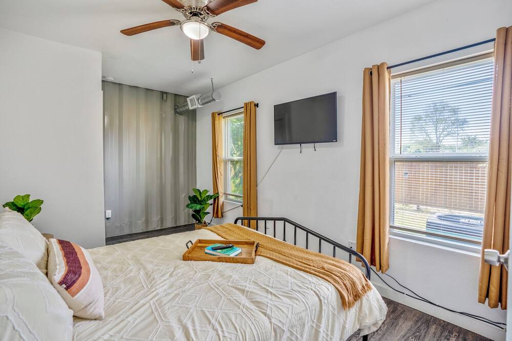 Photo of Bedroom in Foster Place