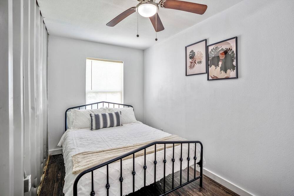 Photo of Bedroom in Foster Place