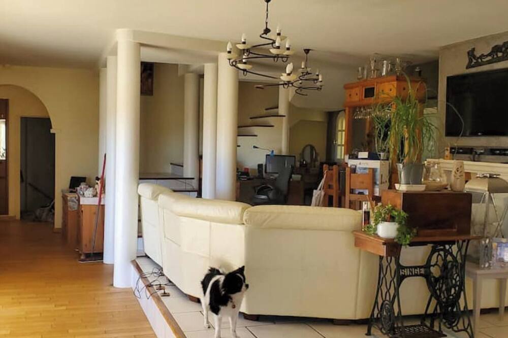 Photo of Others in Champcevinel