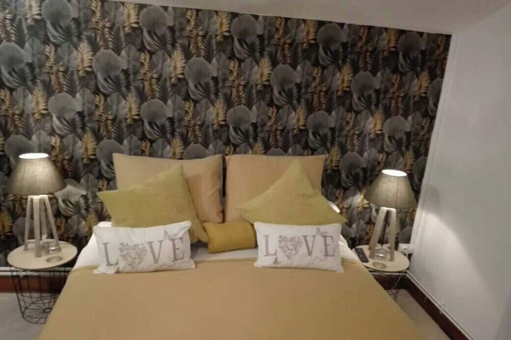 Photo of Bedroom in Thiat