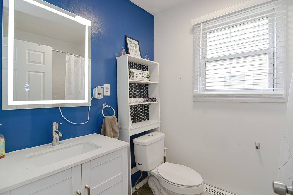 Photo of Bathroom in Washington Park