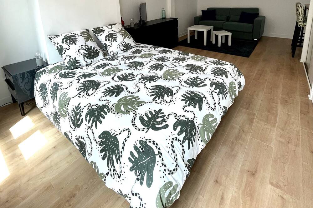 Photo of Bedroom in Enclos