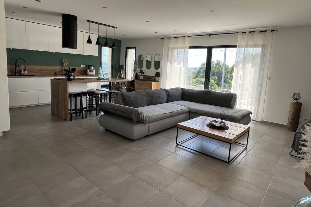 Photo of Livingroom in Sernhac