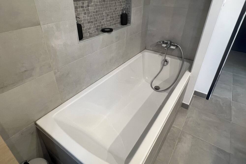 Photo of Bathroom in Sernhac