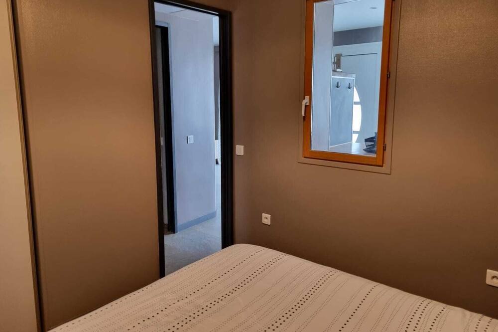 Photo of Bedroom in Saint-Laurent-d'Aigouze