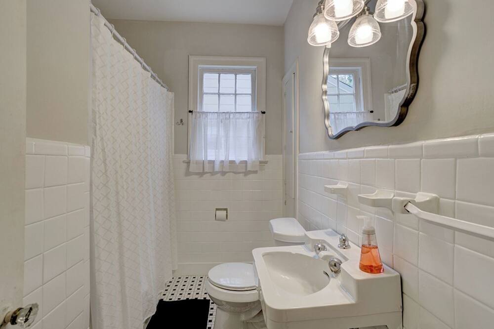 Photo of Bathroom in Greater Belhaven