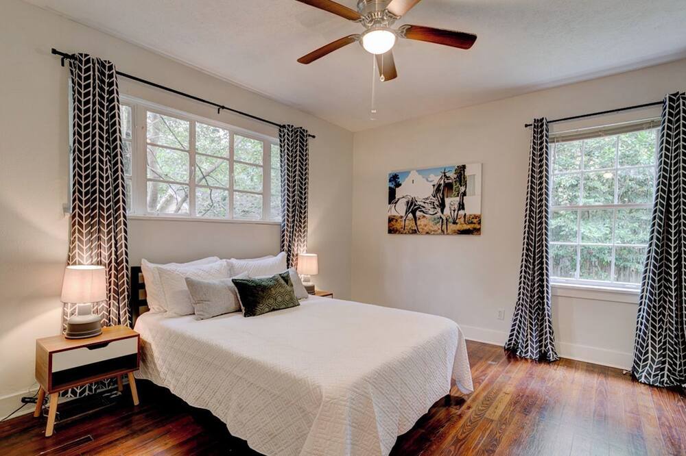Photo of Bedroom in Greater Belhaven