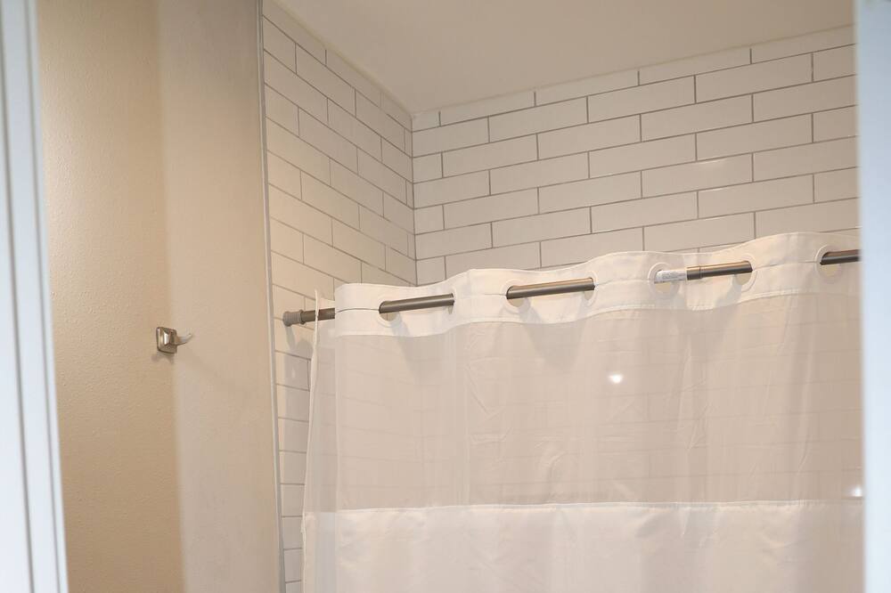 Photo of Bathroom in Zavalla