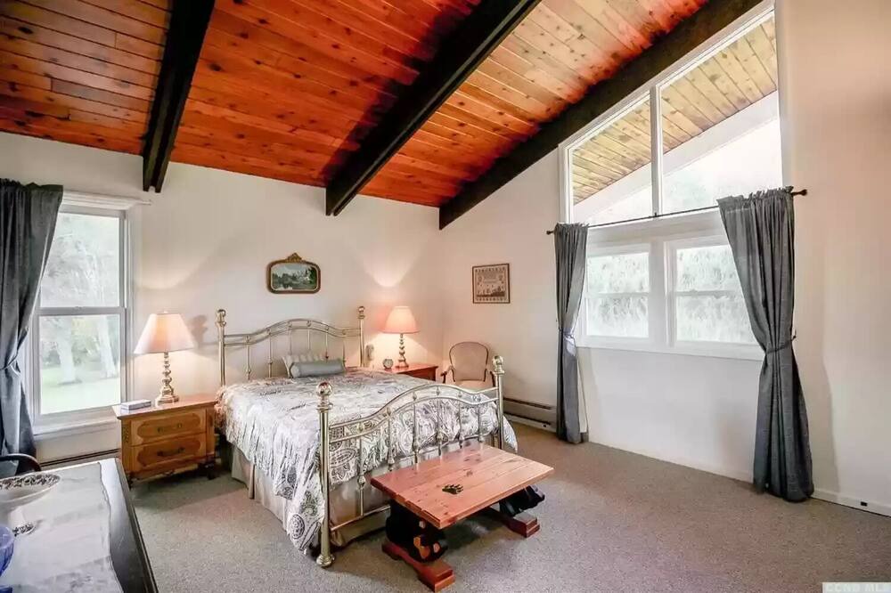 Photo of Bedroom in East Chatham
