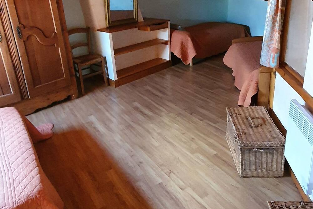 Photo of Bedroom in Courniou