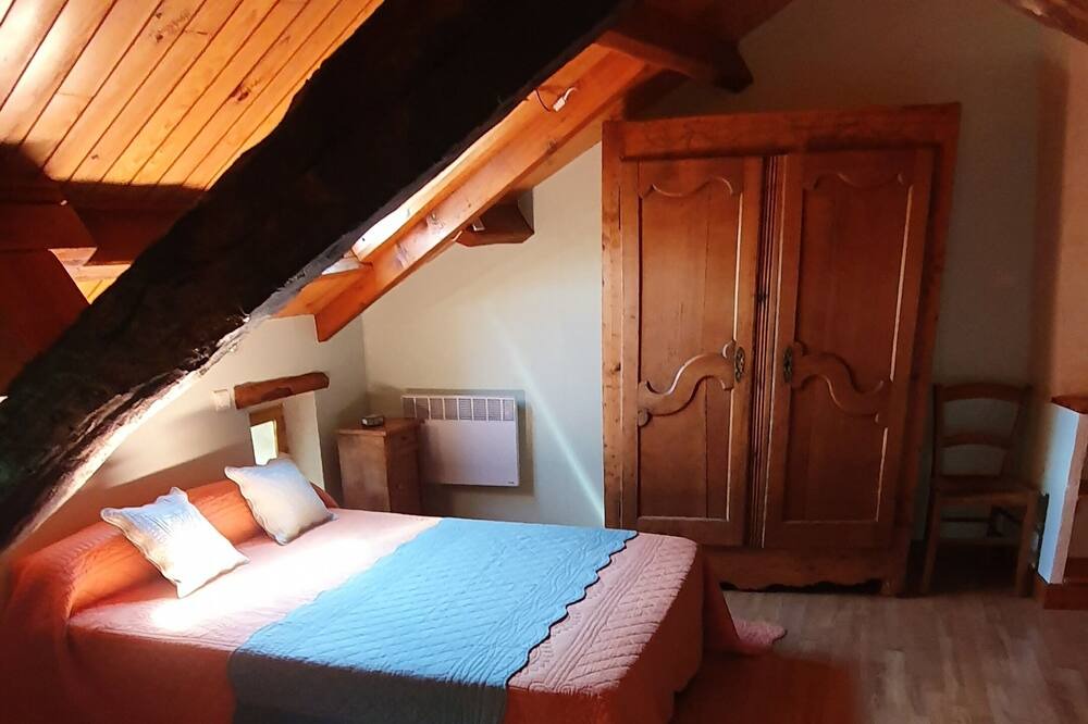 Photo of Bedroom in Courniou