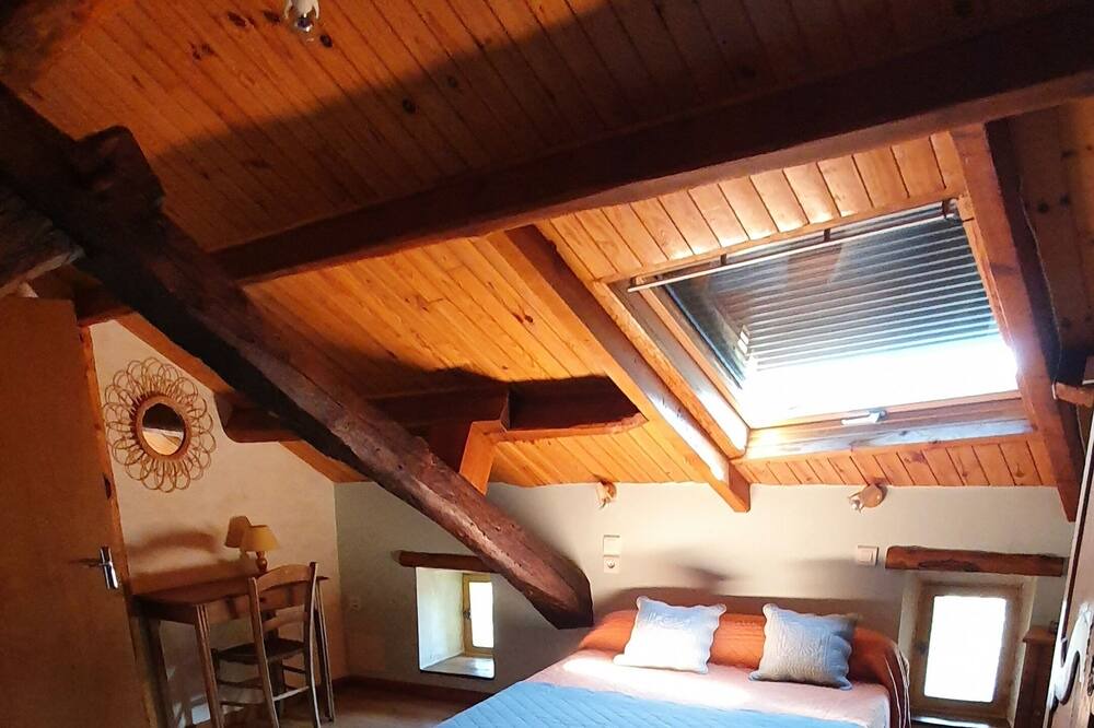 Photo of Bedroom in Courniou