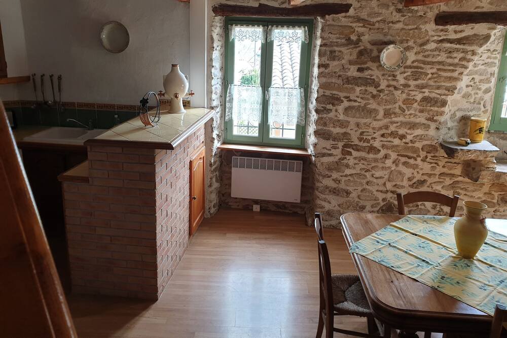 Photo of Kitchen in Courniou