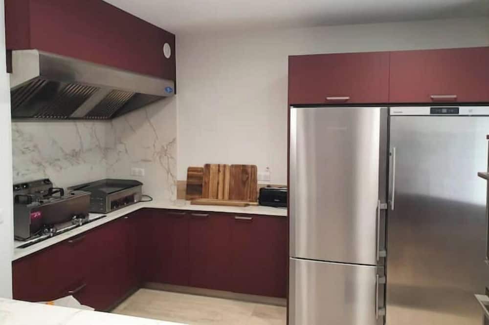 Photo of Kitchen in Coizard-Joches