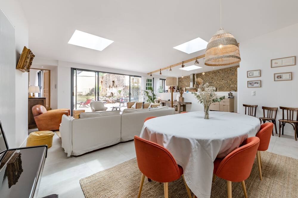 Photo of Others in Laval