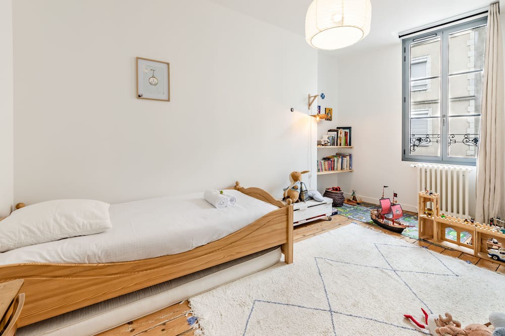 Photo of Bedroom in Laval