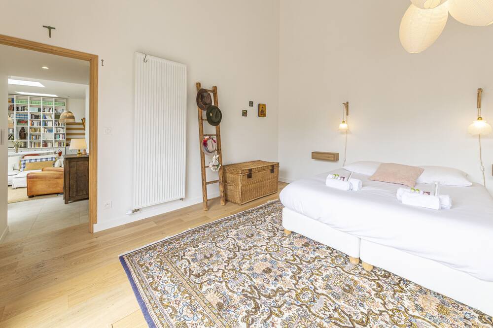 Photo of Others in Laval