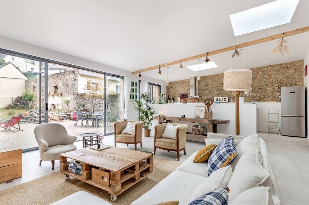 Photo of Others in Laval