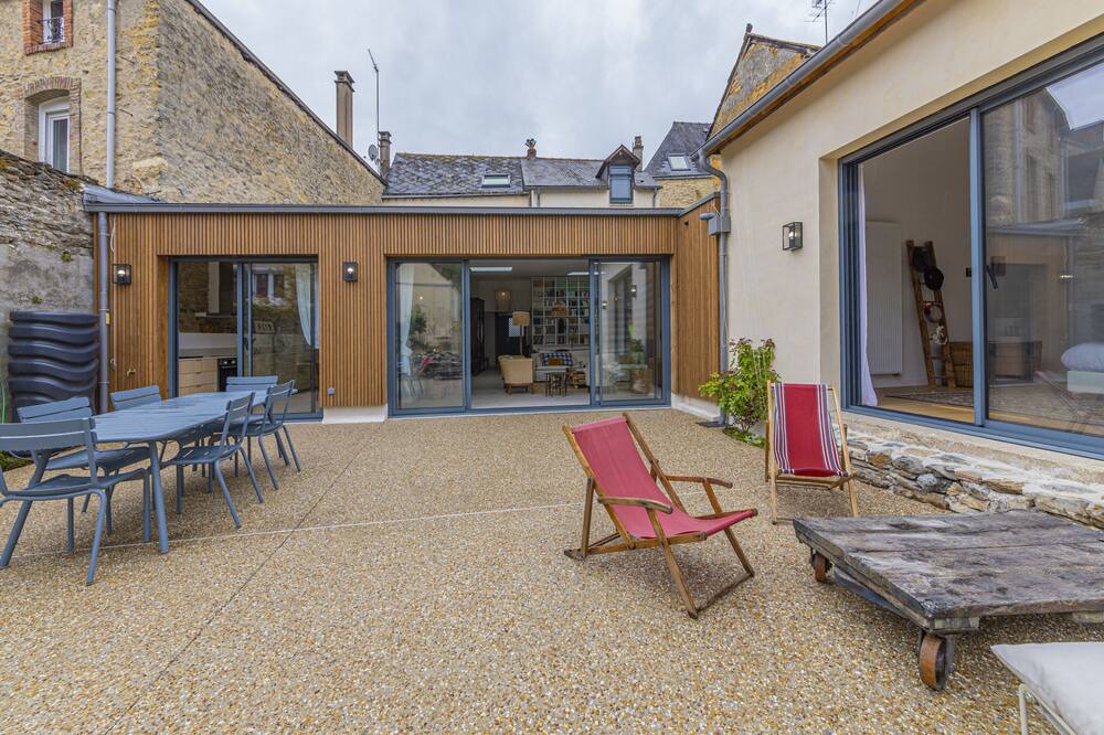 Photo of Others in Laval