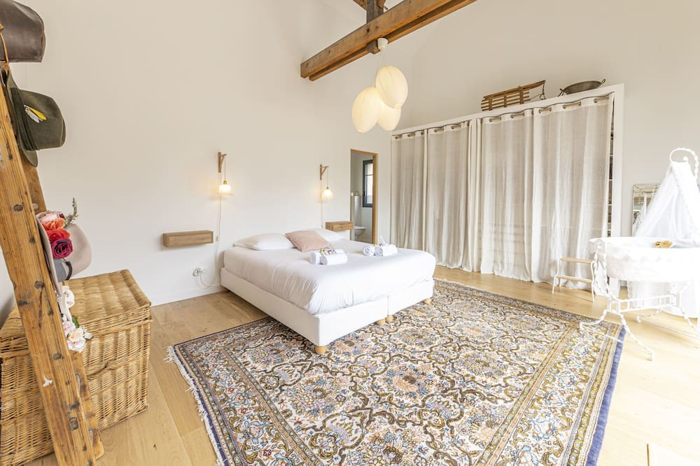 Photo of Bedroom in Laval