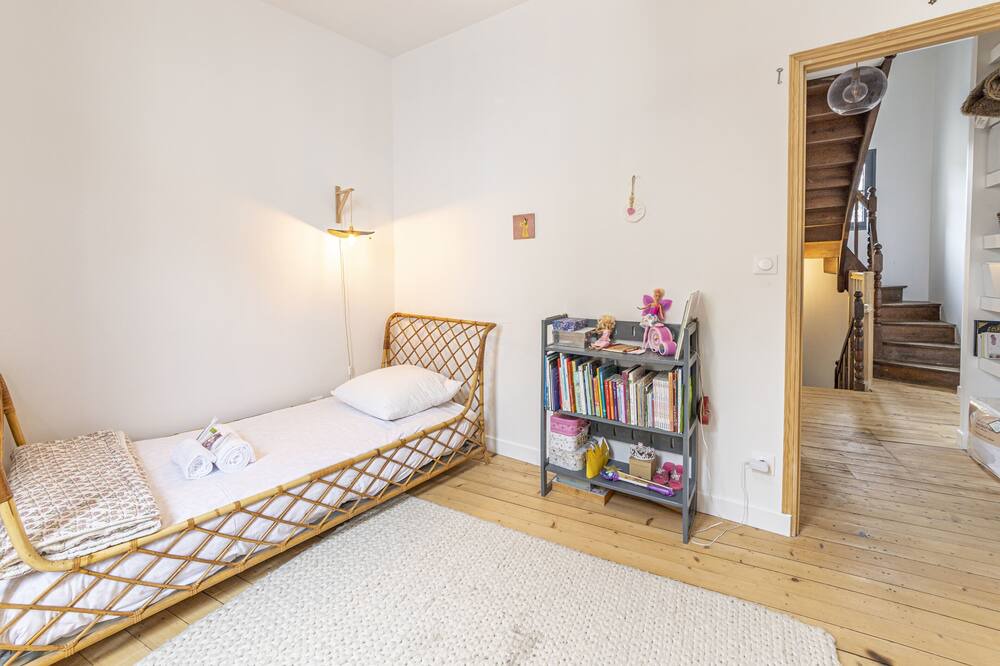 Photo of Bedroom in Laval