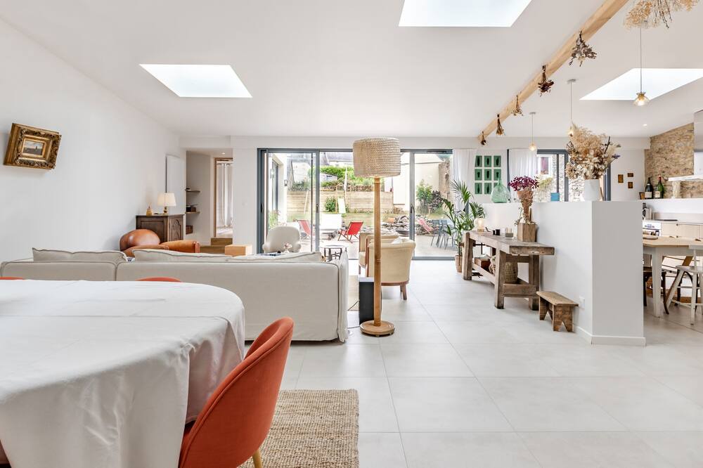 Photo of Others in Laval