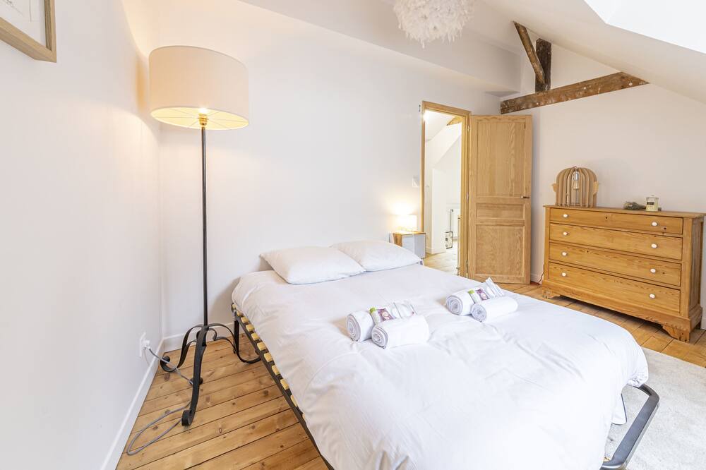 Photo of Bedroom in Laval