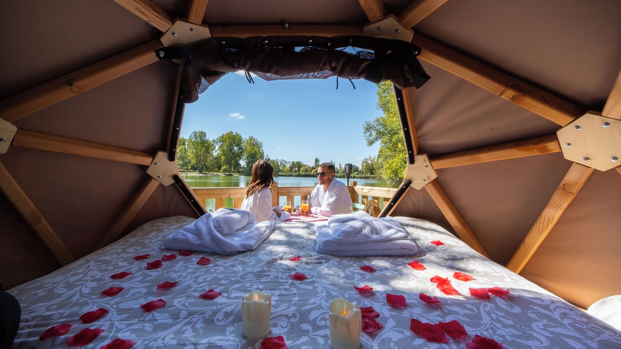 Photo of Others in Gravon