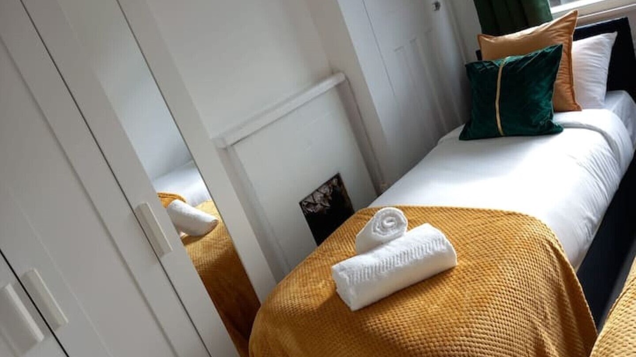 Photo of Others in Hatfield