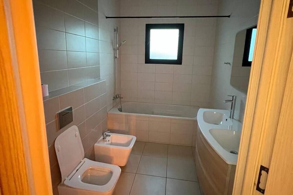 Photo of Bathroom in Saint-Hippolyte-de-Montaigu
