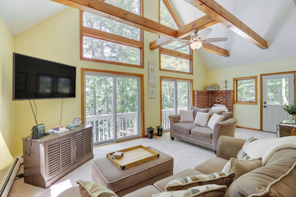 Photo of Bedroom in Lake Arrowhead