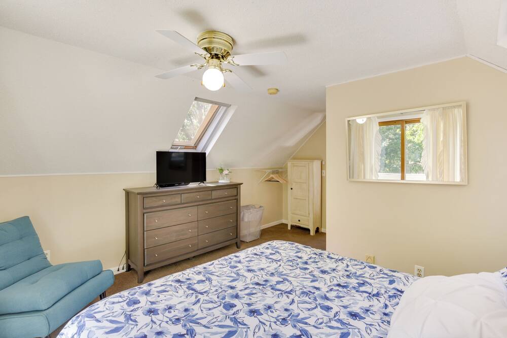 Photo of Bedroom in Lake Arrowhead