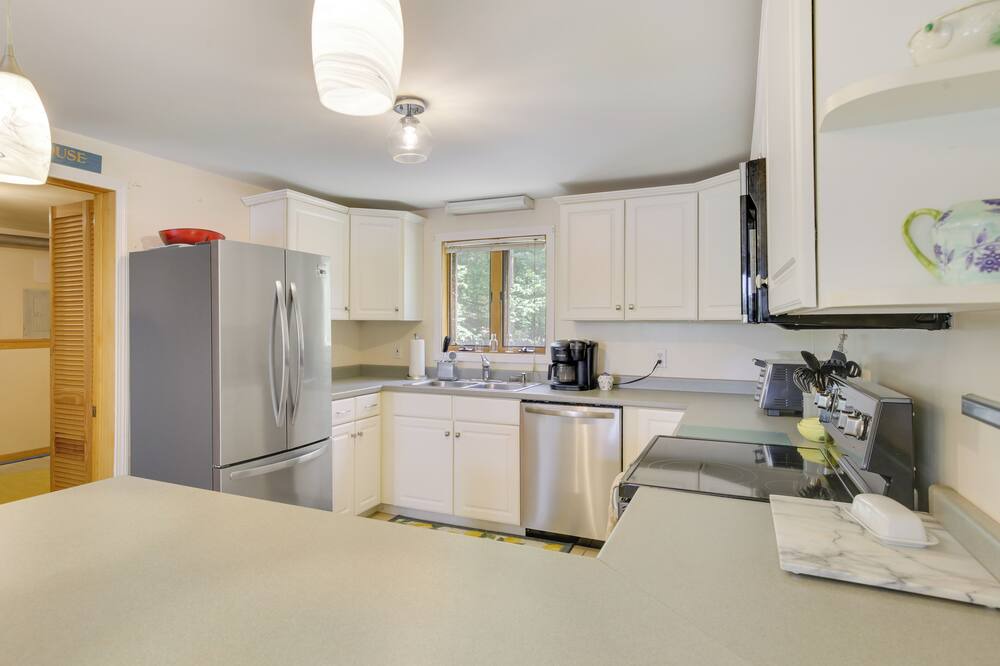 Photo of Kitchen in Lake Arrowhead