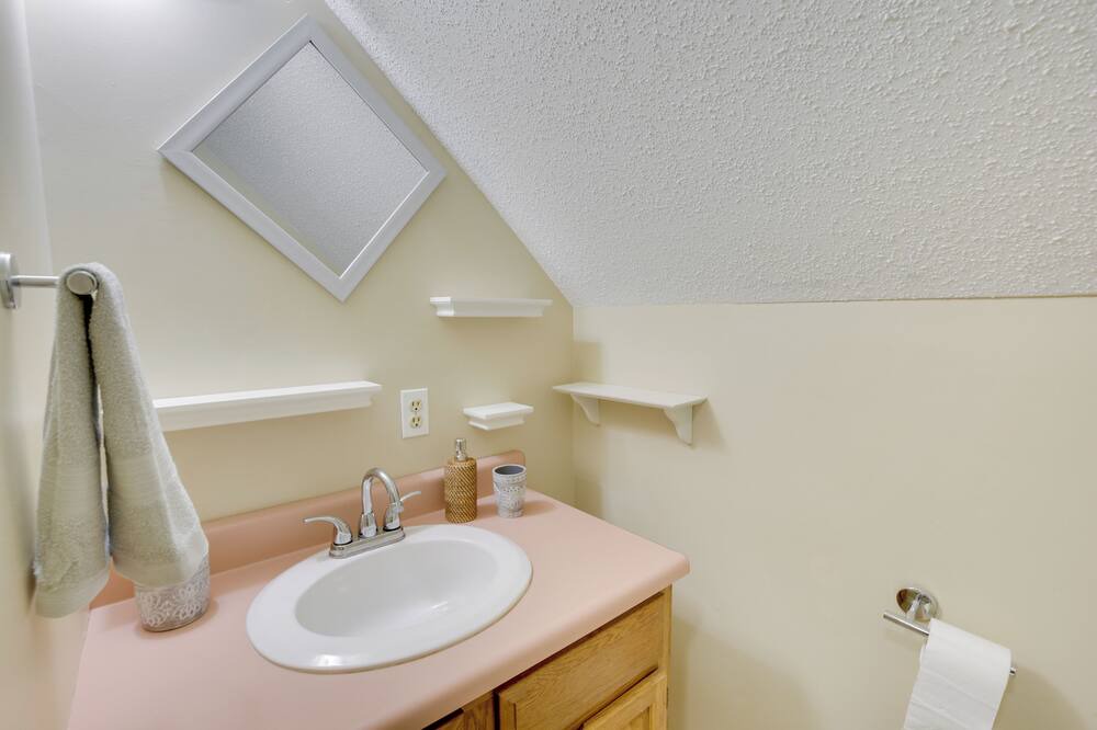 Photo of Bathroom in Lake Arrowhead
