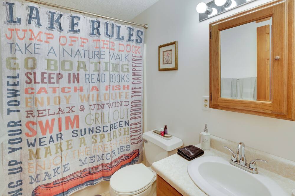 Photo of Bathroom in Lake Arrowhead