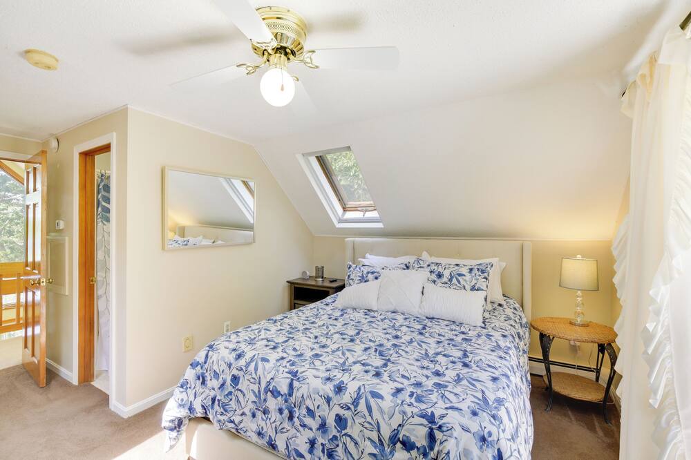 Photo of Bedroom in Lake Arrowhead